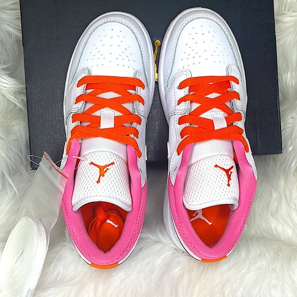 Air Jordan 1 Low Pinksicle - Picture 5 of 6